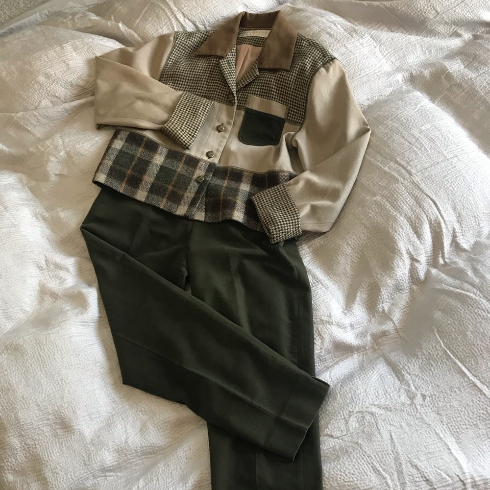 Gorgeous Fall Doncaster Vintage Pant Suit